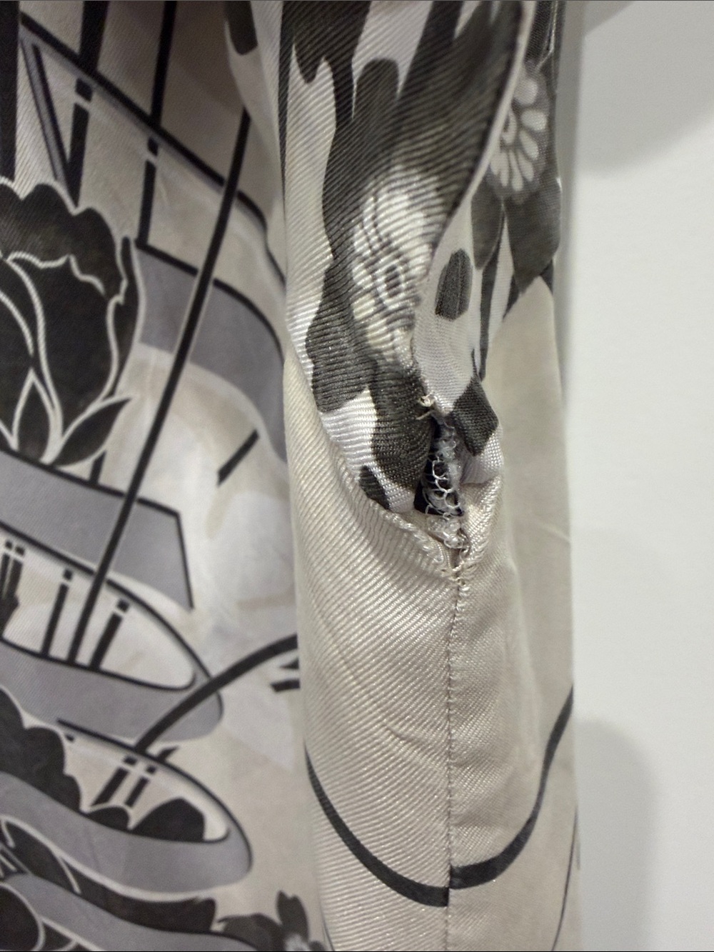 AMIRI Beige and Black Floral Short-Sleeve Button Shirt - Picture 3 of 8
